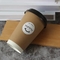 使い捨て可能なふたおよびわらが付いている12oz倍の壁紙のコーヒー カップ